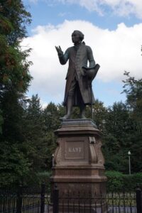 Idealism vs realism: Statue of Immanuel Kant
